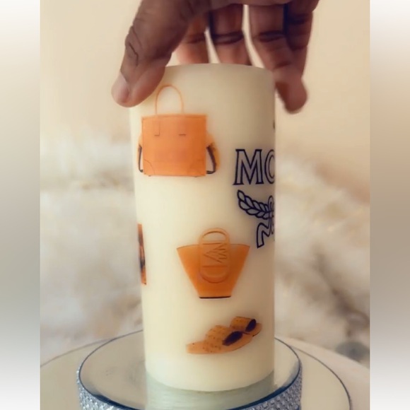 💜Pick (1) 360 view CRAFTED CANDLES - Picture 7 of 9